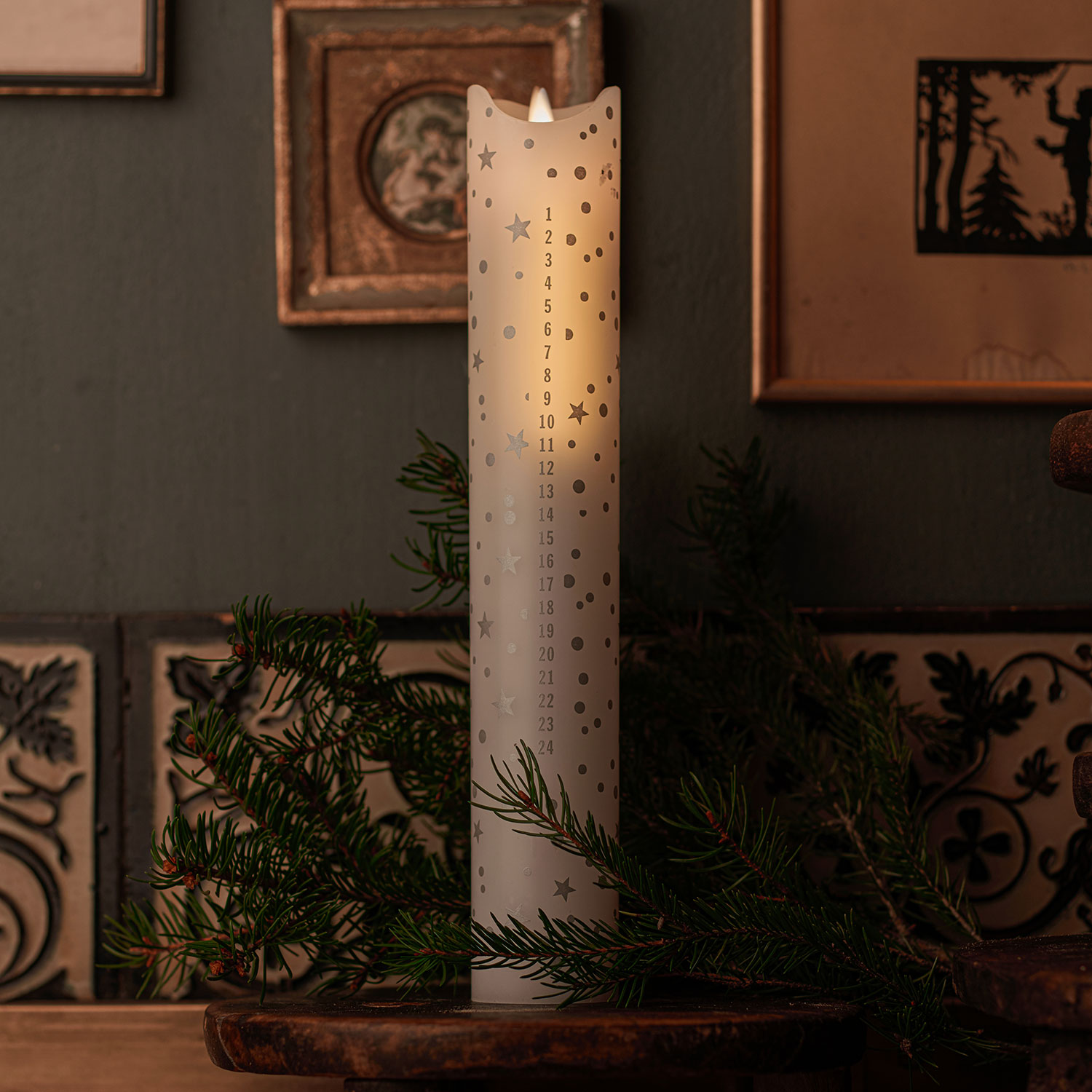 Sara Kalenderlys 30 cm, Julestjerner