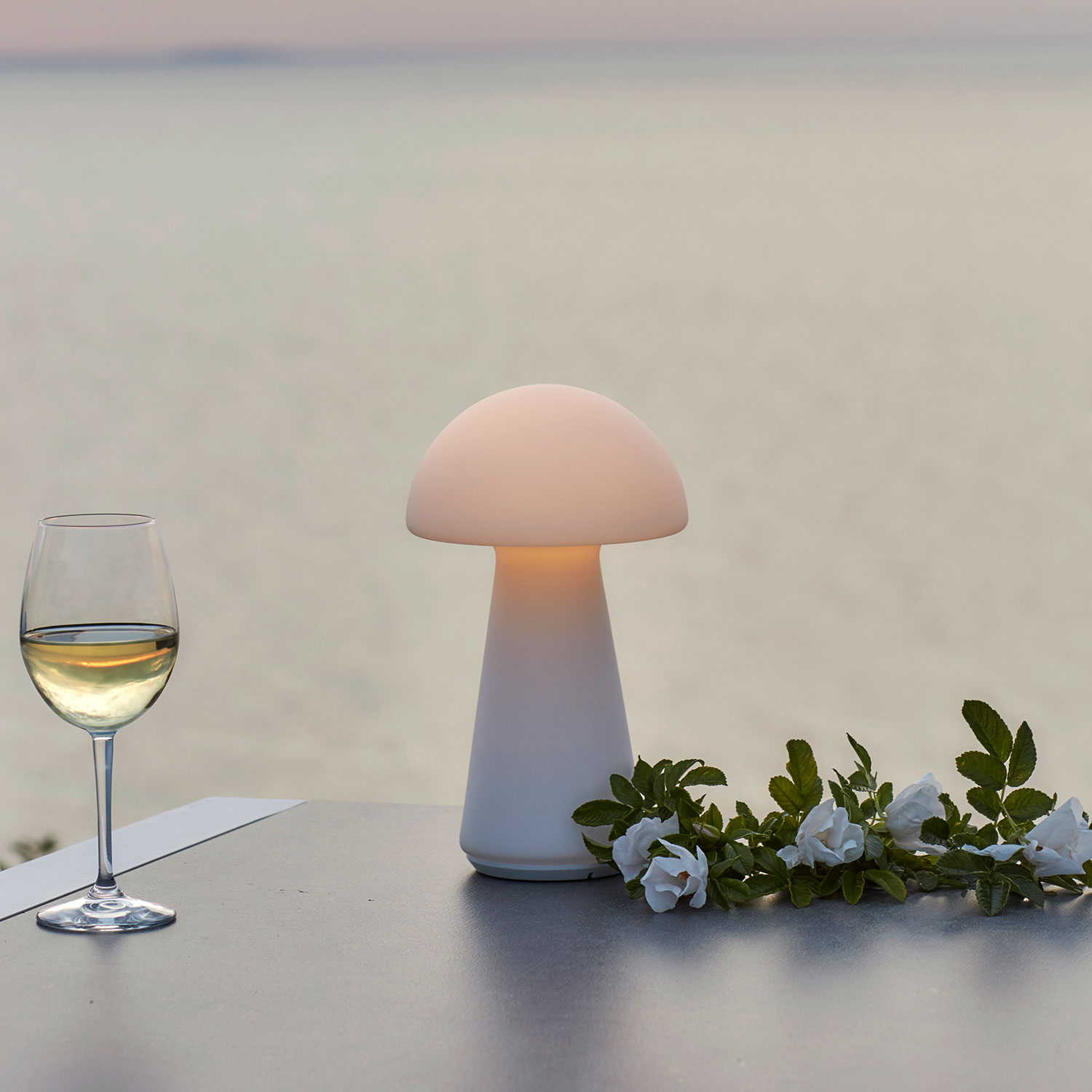 Sam Genopladelig Lampe, Glas, 29 cm, Mat hvid