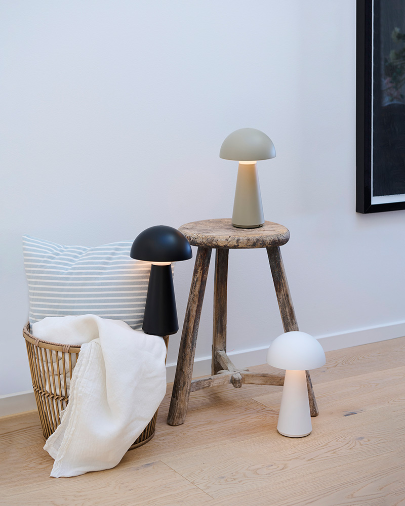 Sam Genopladelig Lampe 28 cm, Varm hvid