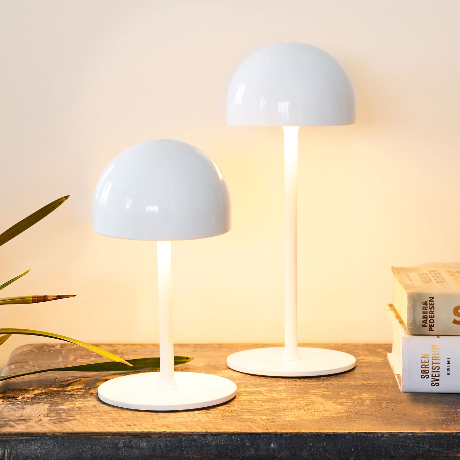 Tim Lampe Genopladelig 30 cm, Hvid