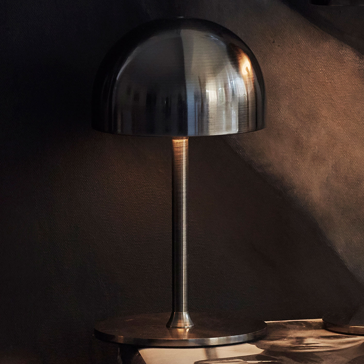 Tim Lampe Genopladelig 22 cm, Sort Nikkel