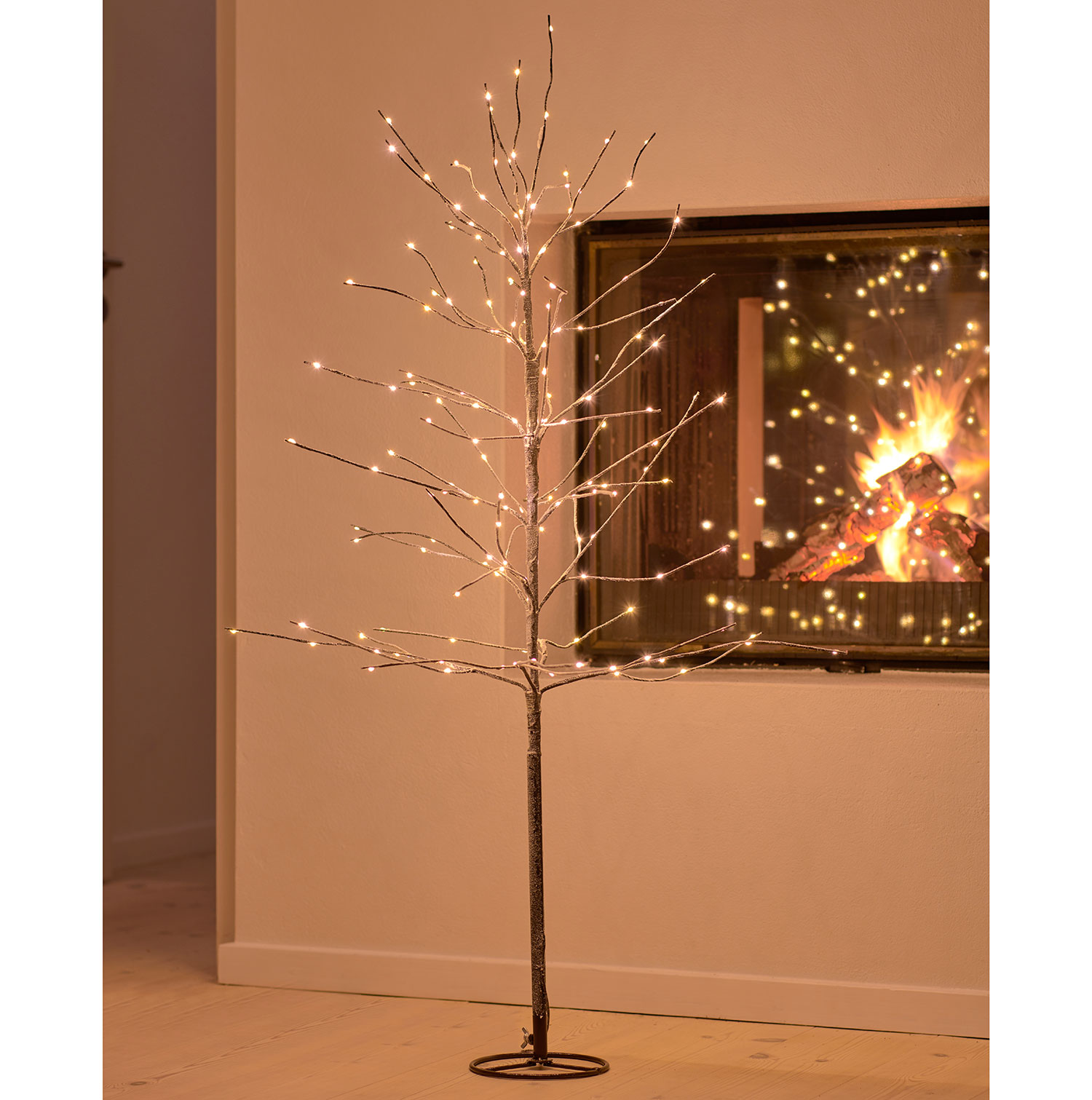 Kira Træ 1,8 meter - 280 LED