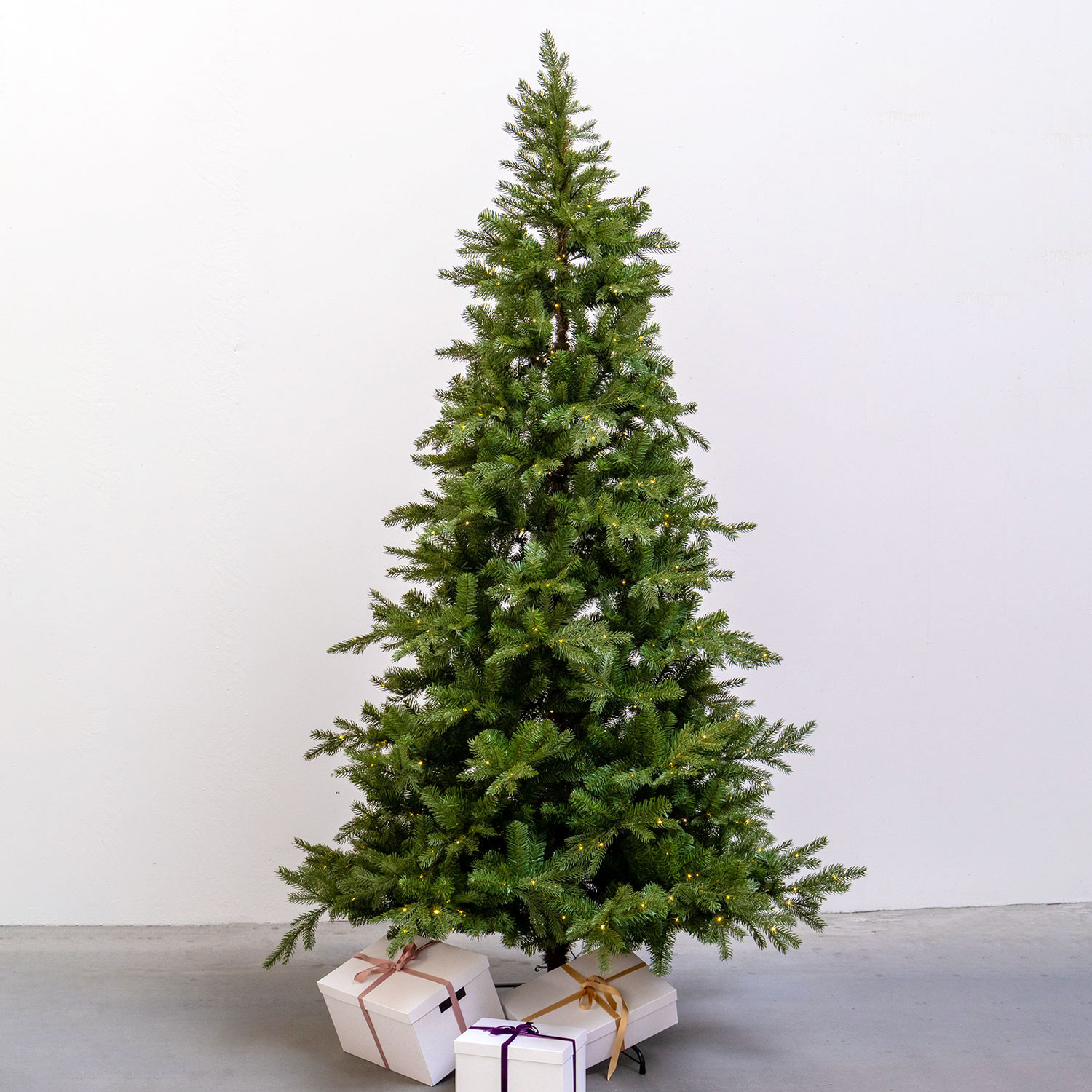 Eric Juletræ 2,4 m - 680 LED